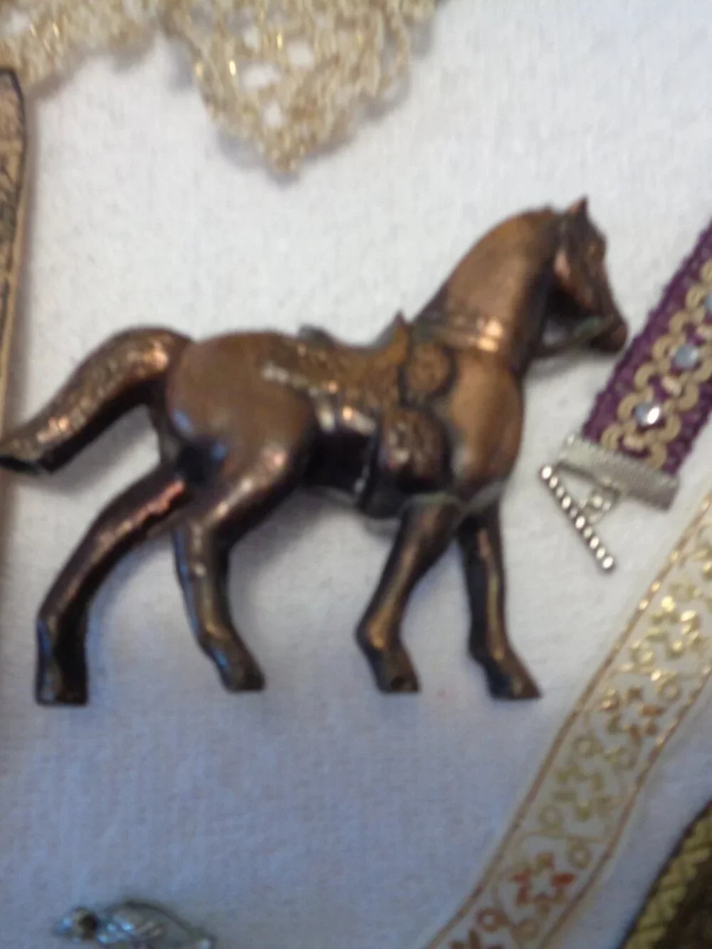 VINTAGE METAL HORSE OLD DOILYS LACE & RIBBON PLUS JEWELRY PARTS LOT